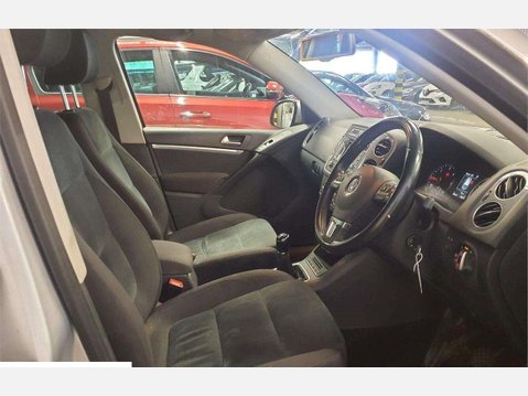Volkswagen Tiguan 2.0 TDI BlueMotion Tech Match 2WD Euro 5 (s/s) 5dr 10