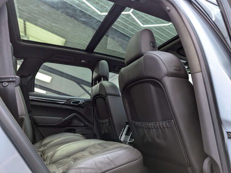 Porsche Cayenne 3.0 Cayenne D Platinum Edition V6 Tiptronic S A 4WD 5dr 60