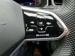 Volkswagen T-Roc 1.5 T-Roc R-Line TSI Semi-Auto 5dr 60