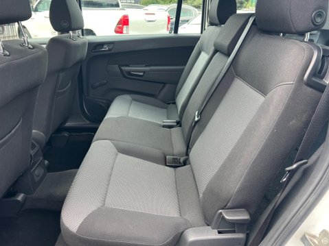 Vauxhall Zafira 1.8 16V Exclusiv Euro 5 5dr 22