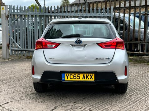Toyota Auris ICON VVT-I 21
