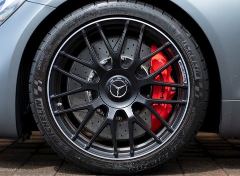 Mercedes-Benz Amg GT GT S 10