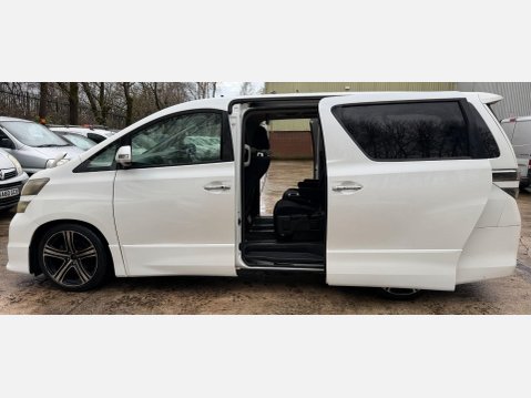 Toyota Vellfire AUTO - IMPORT 20
