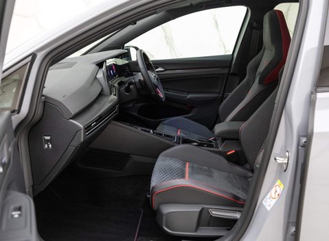 Volkswagen Golf GTI CLUBSPORT 45 TSI DSG 10