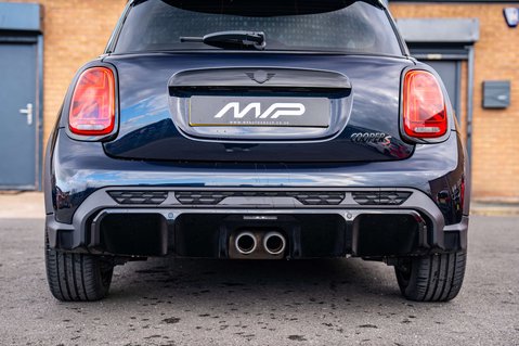 Mini Hatch 2.0 Cooper S Sport Auto 3dr 41