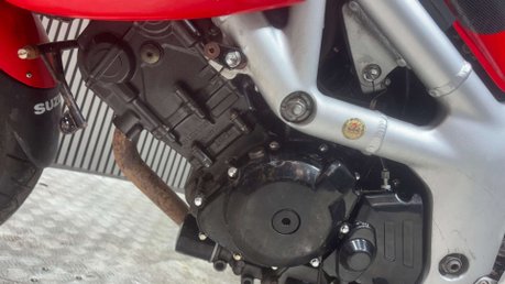Suzuki SV650 2001 RUNNING PROJECT BIKE SPARES OR REPAIR 650CC A2 14