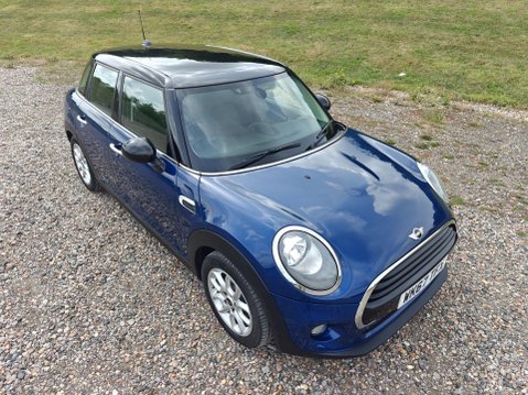 Mini Hatch 1.5 Cooper Auto Euro 6 (s/s) 5dr 12