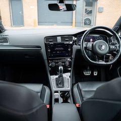 Volkswagen Golf 2.0 Golf R TSi Semi-Auto 4WD 5dr 2