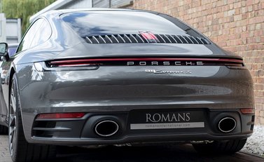 Porsche 911 Carrera 4S (992) 26
