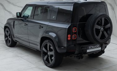 Land Rover Defender 110 V8 P525 12