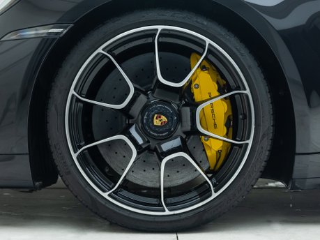 Porsche 911 Turbo S (992) 