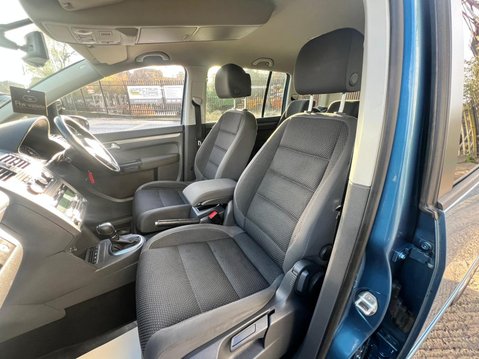 Volkswagen Touran 1.6 TDI BlueMotion Tech SE DSG Euro 5 (s/s) 5dr 62