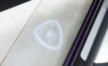 Lamborghini Urus SE 37