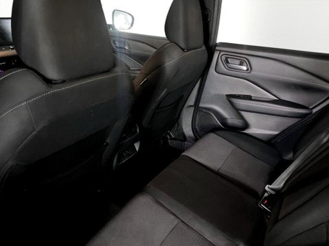 Nissan Qashqai 1.3 DIG-T MHEV N-Connecta SUV 5dr Petrol Hybrid Manual Euro 6 (s/s) (140 ps 20