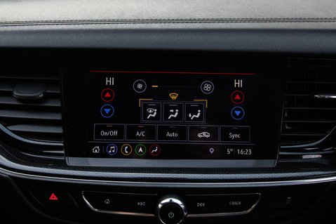Vauxhall Insignia SRI NAV 28