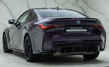 BMW M4 COMPETITION 10