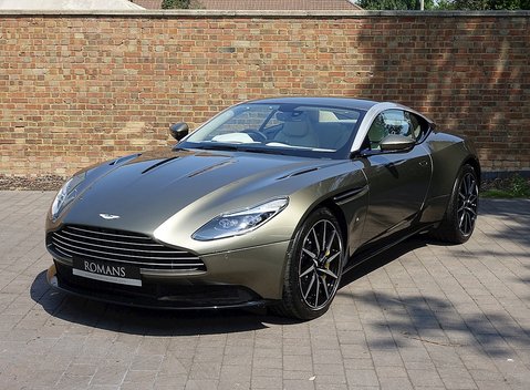 Aston Martin DB11 21