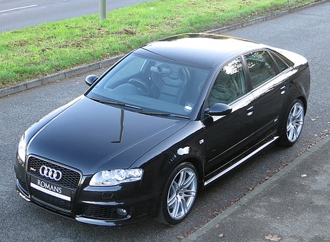 Audi RS4 Saloon 6