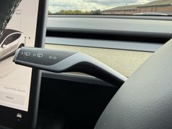 Tesla Model Y (Dual Motor) Long Range SUV 5dr Electric Auto 4WDE (384 bhp) 37