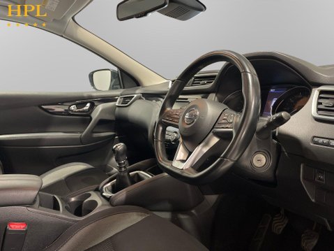 Nissan Qashqai 1.3 DIG-T Acenta Premium SUV 5dr Petrol Manual Euro 6 (s/s) (160 ps) 12