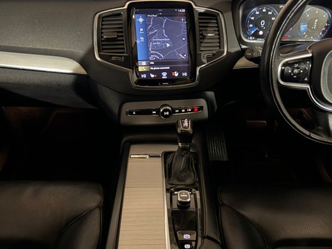Volvo XC90 D5 MOMENTUM AWD 14