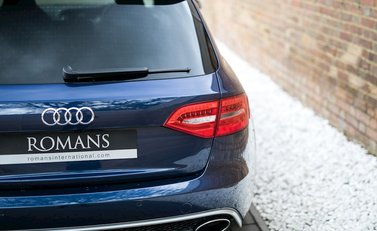 Audi RS4 Avant 27