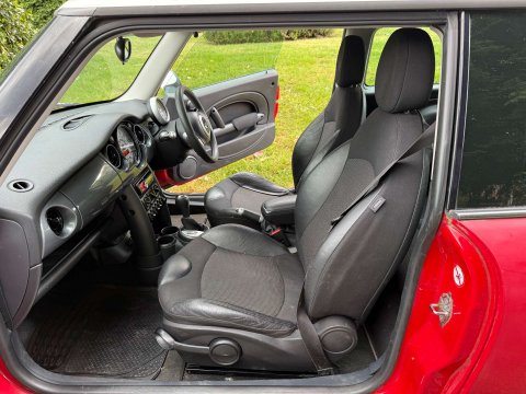 Mini Hatch 1.6 Cooper Auto 3dr 8