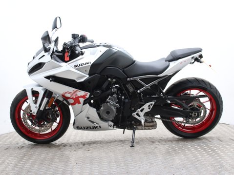 Suzuki GSX-8R GSX 800 FRQM4 GSX-8R 8
