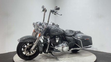 Harley-Davidson Touring 1745 FLHR ROADKING 2017 8K CUSTOM BAGGER MOT 1 OFF BIKE 5