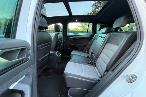 Volkswagen Tiguan R-LINE TECH TDI 4MOTION DSG -TOWBAR -ELECTRIC TAILGATE -KEYLESS -CARPLAY 19