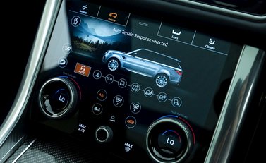 Land Rover Range Rover Sport 5.0 SVR Carbon Edition 22