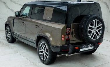 Land Rover Defender 110 X P400 9