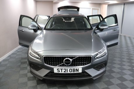 Volvo V60 B4 CROSS COUNTRY AWD MHEV 7