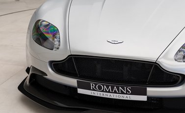 Aston Martin Vantage GT8 19