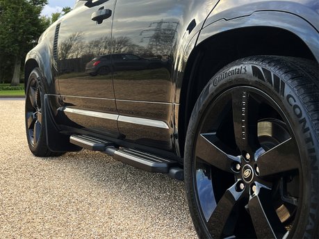 Land Rover Defender V8 22