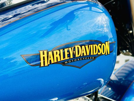 Harley-Davidson Softail 1690 Heritage Classic Custom Cruiser 