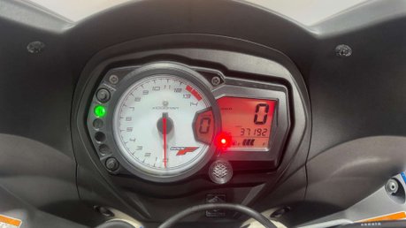 Suzuki GSX650 GSXF 650 2014 37K NEW MOT VERY CLEAN BIKE 650CC A2 41