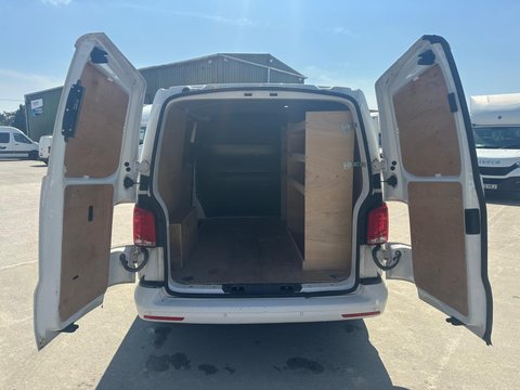 Volkswagen Transporter T30 TDI P/V HIGHLINE 7