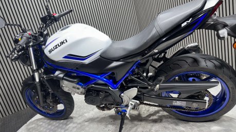 Suzuki SV650 2020 ONLY 8K SERVICED LONG MOT WARRANTY A2 NAKED BIKE 33