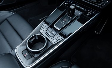 Porsche 911 Turbo S Cabriolet (992) 28