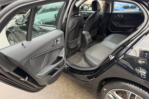 BMW 1 Series 118I SPORT - 1 OWNER -REVERSE CAMERA - PARK ASSISTANT - COMFORT PACKAGE 27