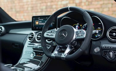 Mercedes-Benz C63 S Premium Plus 11