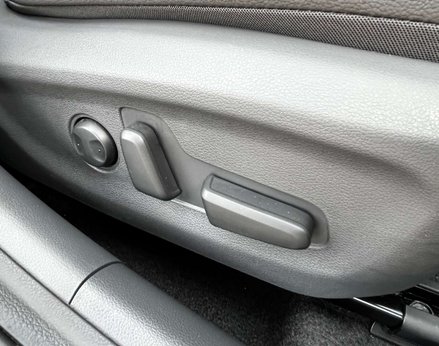 Hyundai IONIQ 1.6 IONIQ Premium SE FHEV Semi-Auto 5dr 75
