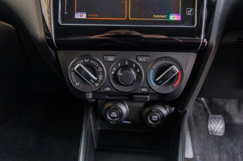 Suzuki Swift SZ-L DUALJET MHEV 30