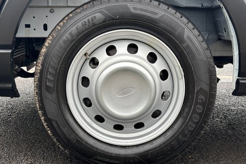 Ford Transit 350 Drw L2 130 ps Single Cab Tipper with Air Con 28