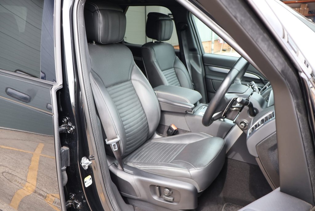 Land Rover Discovery COMMERCIAL DYNAMIC HSE 23 inch urban wheels genuine rear seat conversion 19