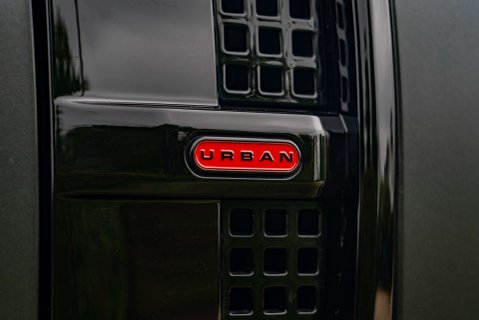 Land Rover Defender V8 Carpathian Edition 24