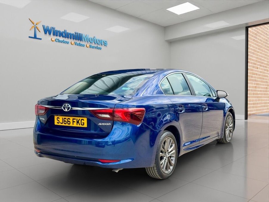 2016 Toyota Avensis — image 9