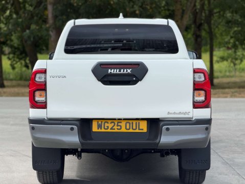 Toyota Hilux 2.8 Hilux Invincible X MHEV 4WD A 4WD 4dr 14