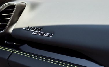Ferrari 488 Spider 20